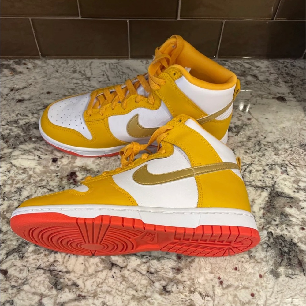 Womens Nike Dunk High. Sold out in stores